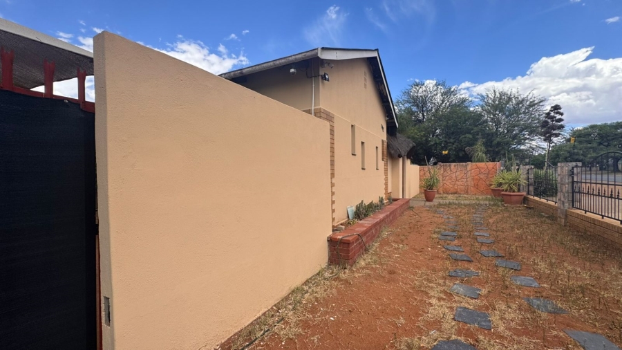 3 Bedroom Property for Sale in Beaconsfield Northern Cape